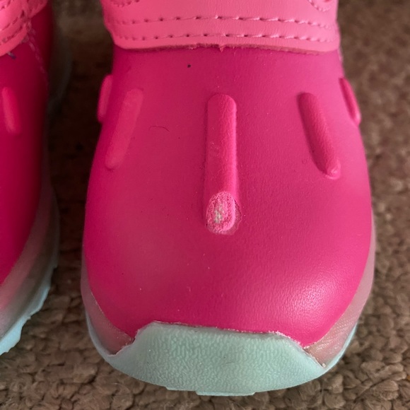 ⭐️HP⭐️Carter’s❄️Snow boots🥾 - Picture 6 of 6